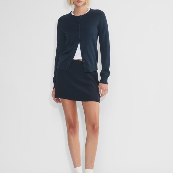 Aritzia - Sunday Best Tritz Skirt - Picture 2 of 3